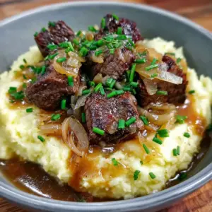 Steak Bites with Mashed Potatoes and Gravy